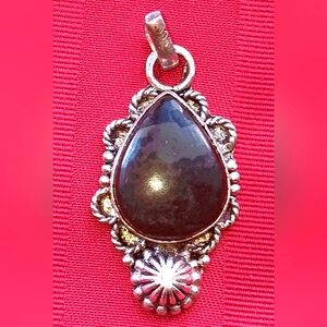 Silver navajo black onyx pendent